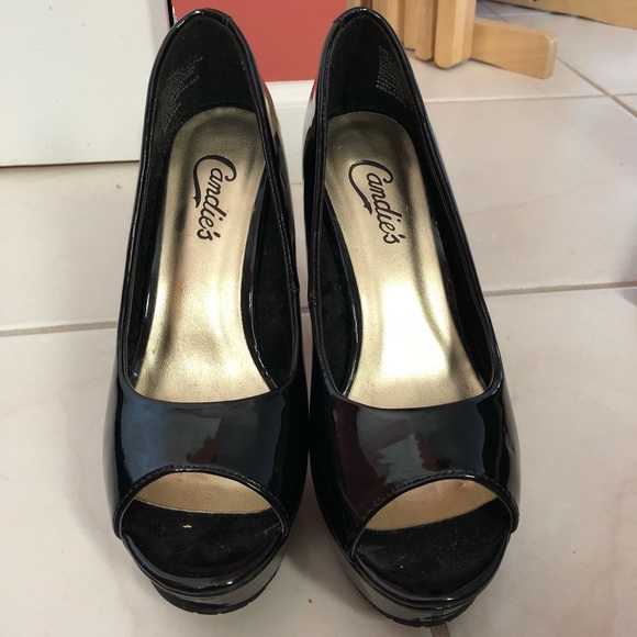 Black heels - Picture 5 of 6